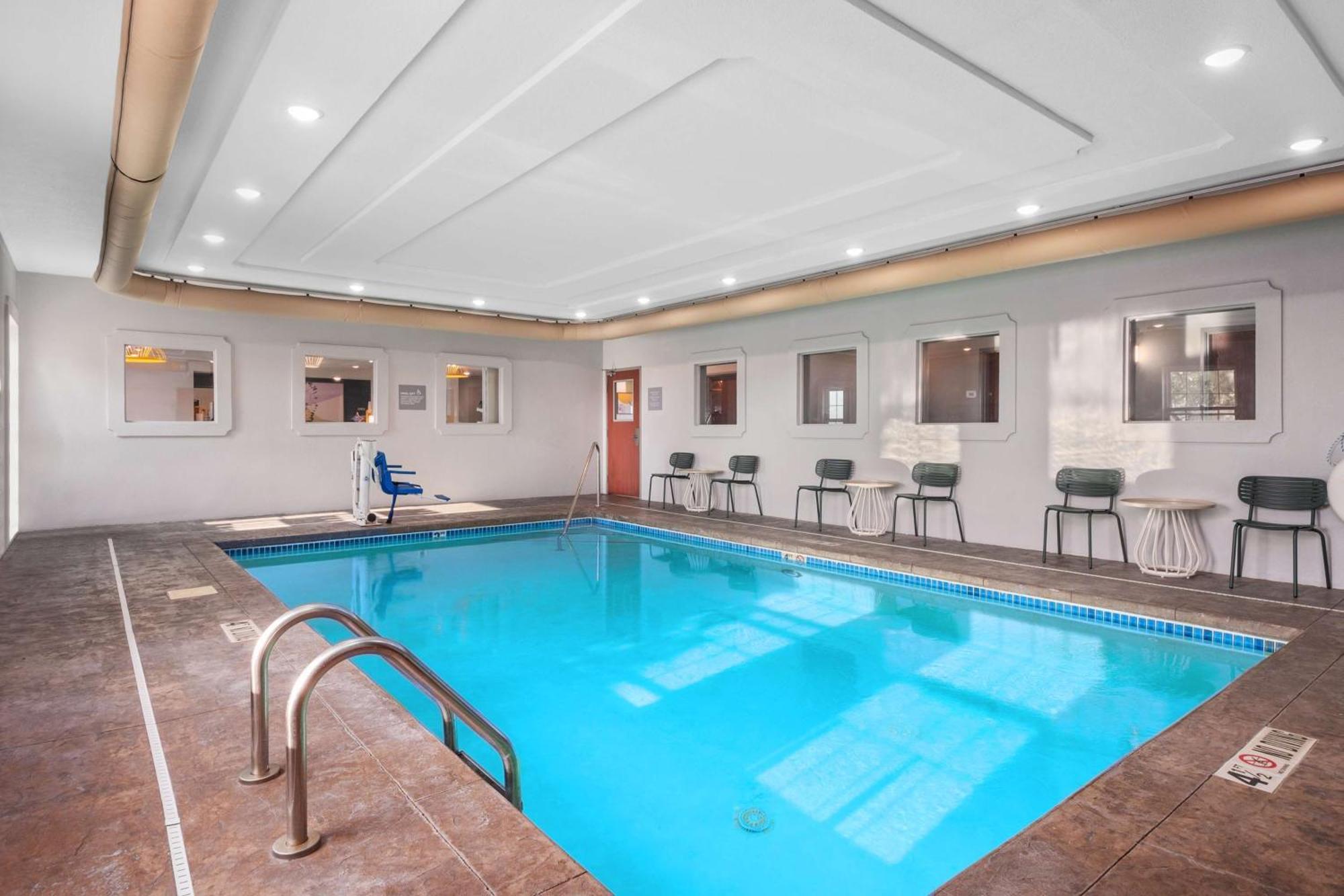 Spark By Hilton מינוט מראה חיצוני תמונה